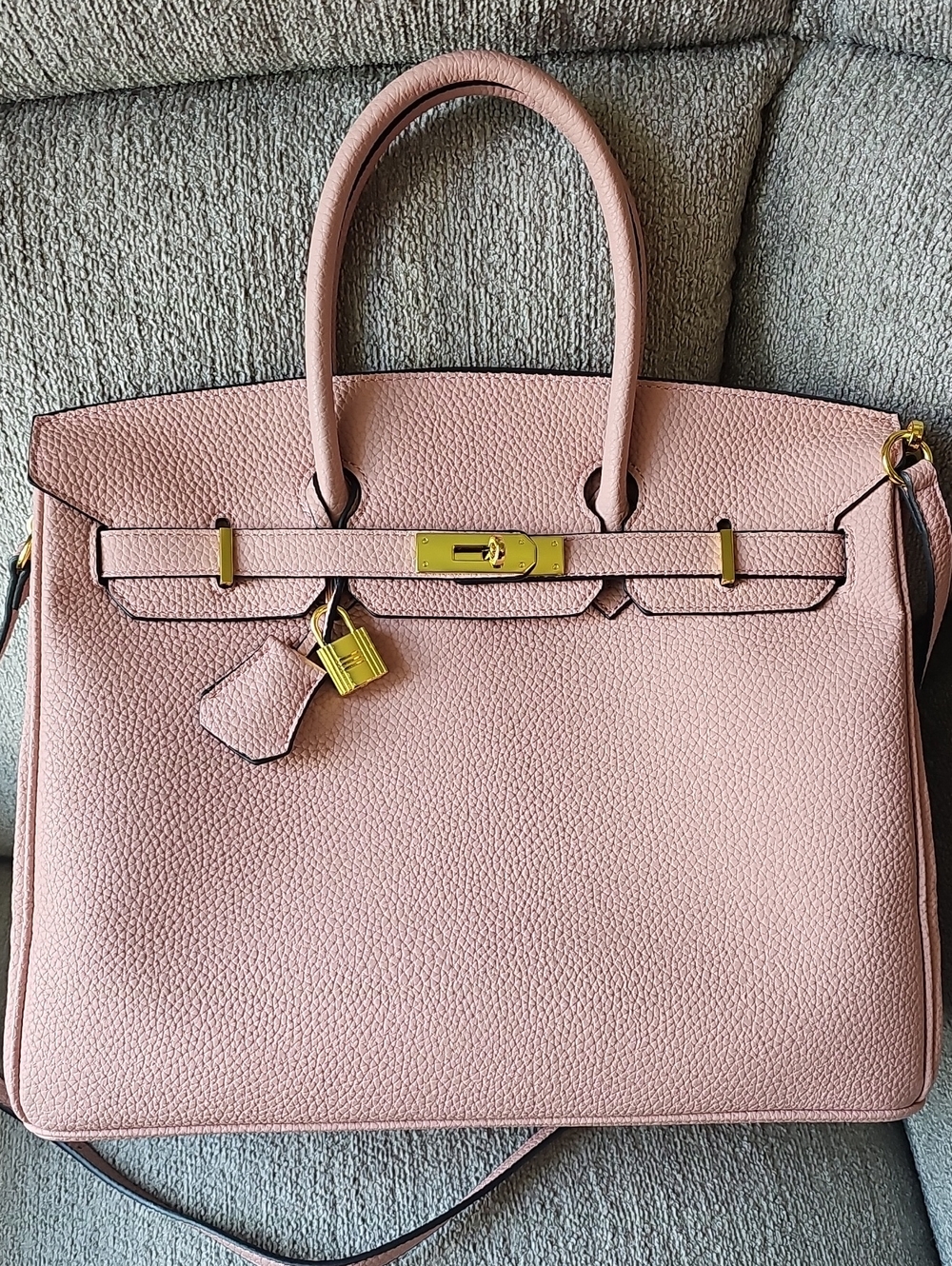 Women’s Pink Leather Tote Wirkin Handbag with Gold Hardware And Ornament - Picture 13 of 15
